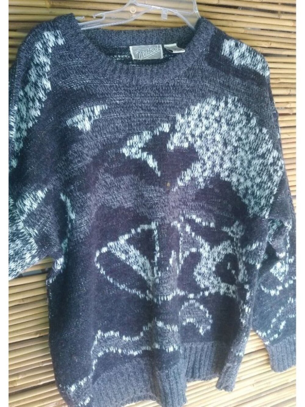 Method XL Mens Pullover Artistic Design Sweater in Gray White